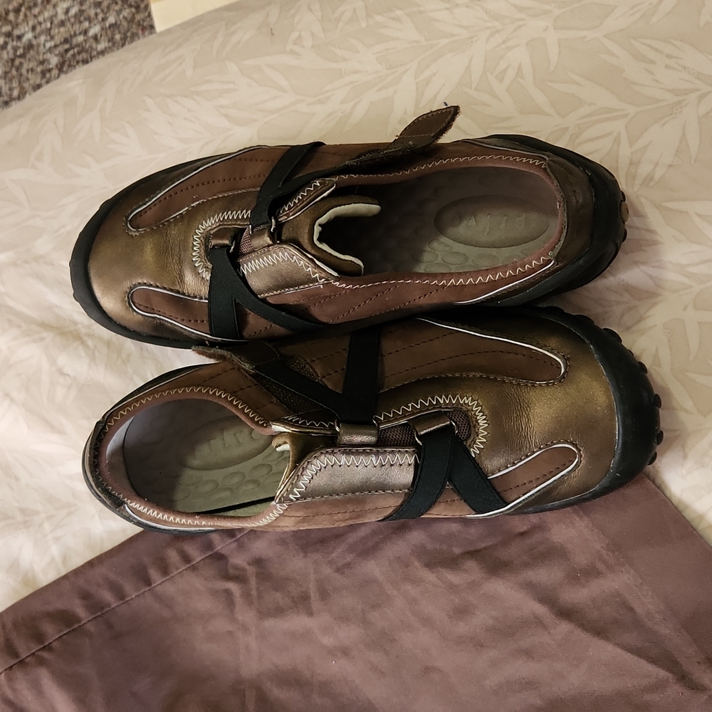 Pr!vo hardtop Velcro shoes